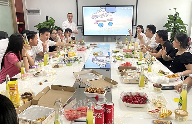 天地心网络六一节举办【拥抱童心 ● 青春永驻】美食活动