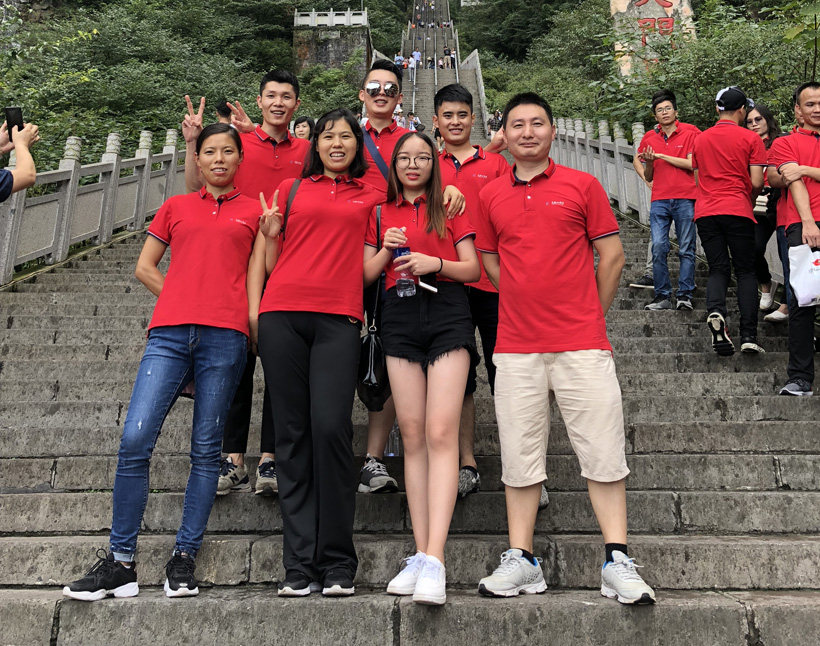 天地心网络业务二部天门天梯留影